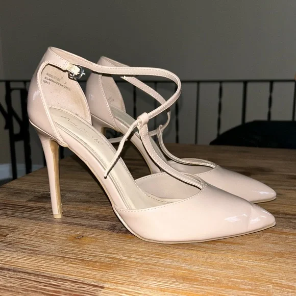 High heals - Picture 4 of 5